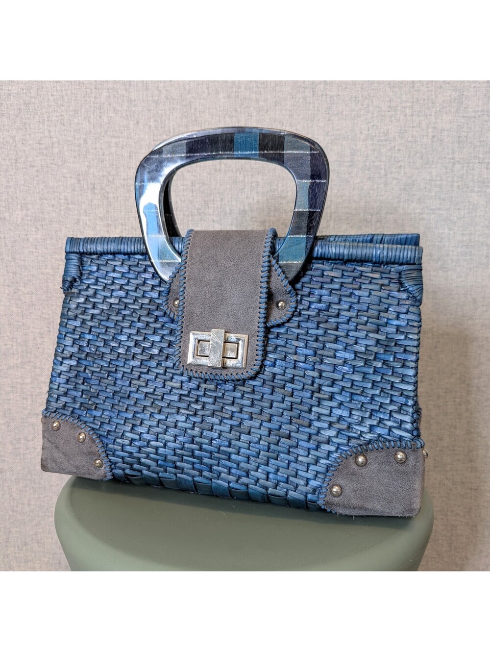Vintage woven handbag w/ suede trim & plaid acetate handle